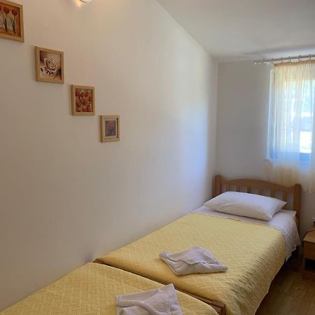 סאלי Apartments Ema מראה חיצוני תמונה