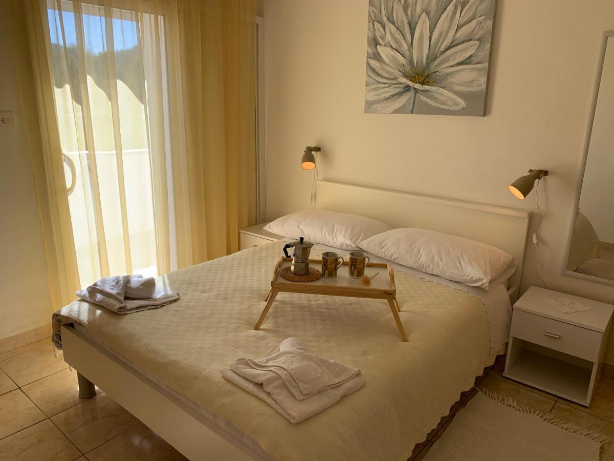 סאלי Apartments Ema מראה חיצוני תמונה