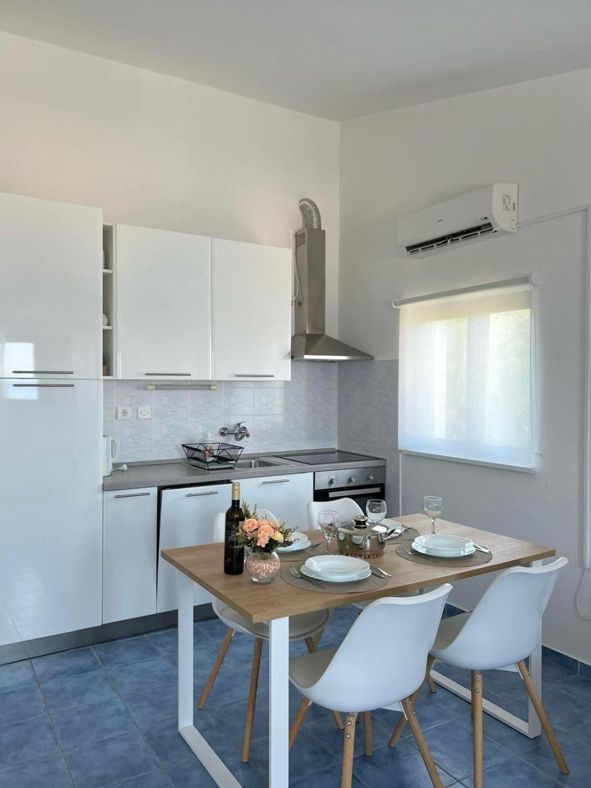 סאלי Apartments Ema מראה חיצוני תמונה