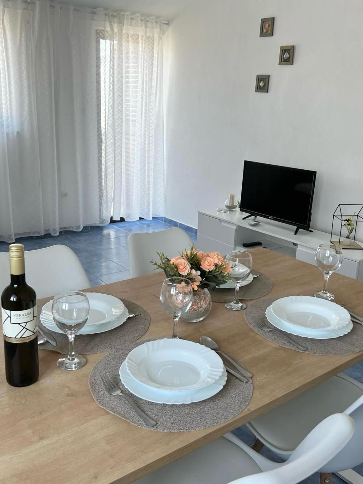 סאלי Apartments Ema מראה חיצוני תמונה