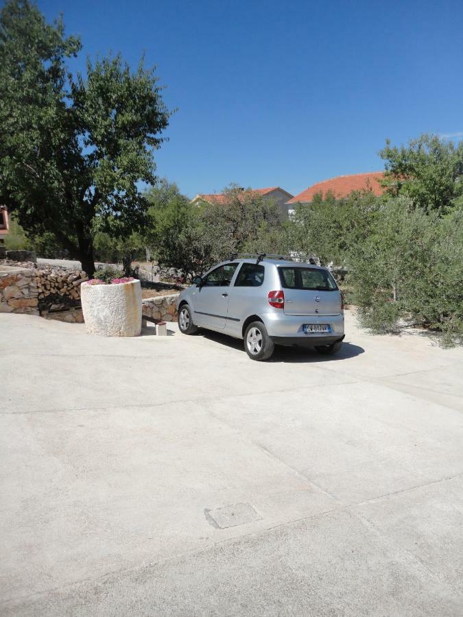 סאלי Apartments Ema מראה חיצוני תמונה