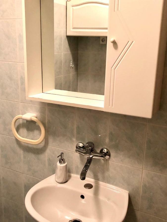 סאלי Apartments Ema מראה חיצוני תמונה