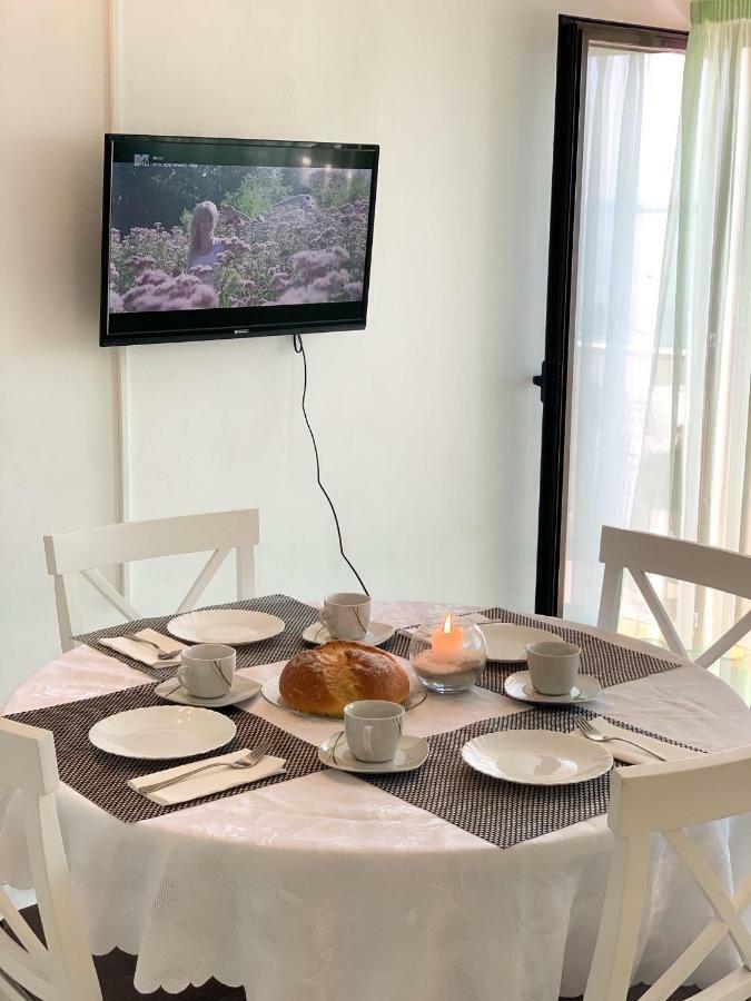 סאלי Apartments Ema מראה חיצוני תמונה
