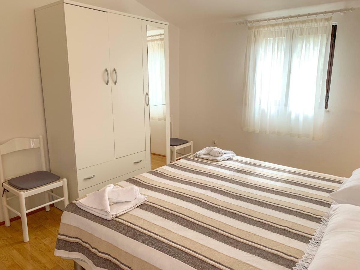 סאלי Apartments Ema מראה חיצוני תמונה